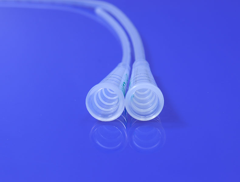 昏迷患者怎么使用一次性導(dǎo)尿管？（中）
